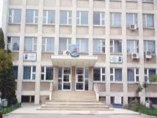 Individul care a vandalizat sediul Poliţiei Tulcea a făcut apel la instanţele din Constanţa